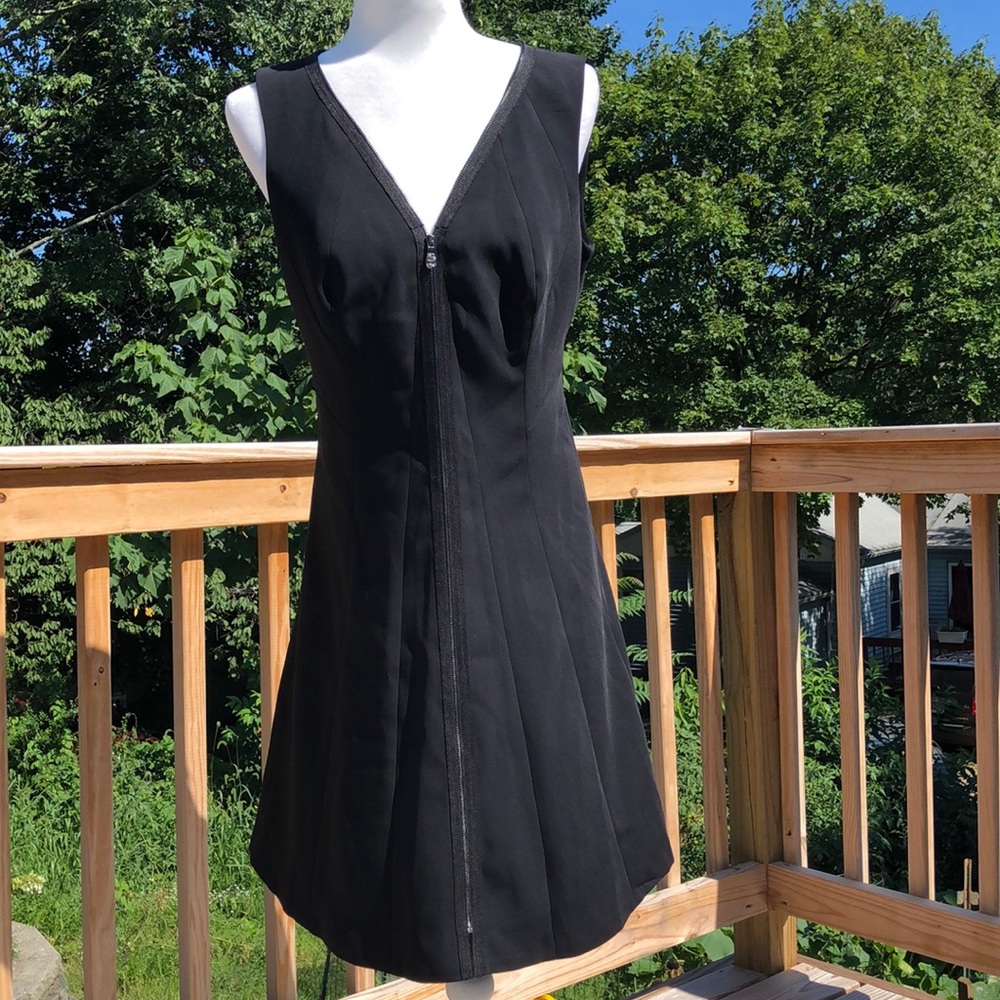 NWT Tahari black zip up dress